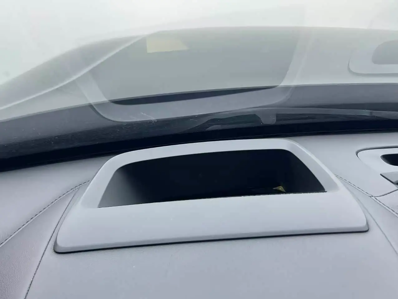 Volvo XC90 2017 — Photo 9/20