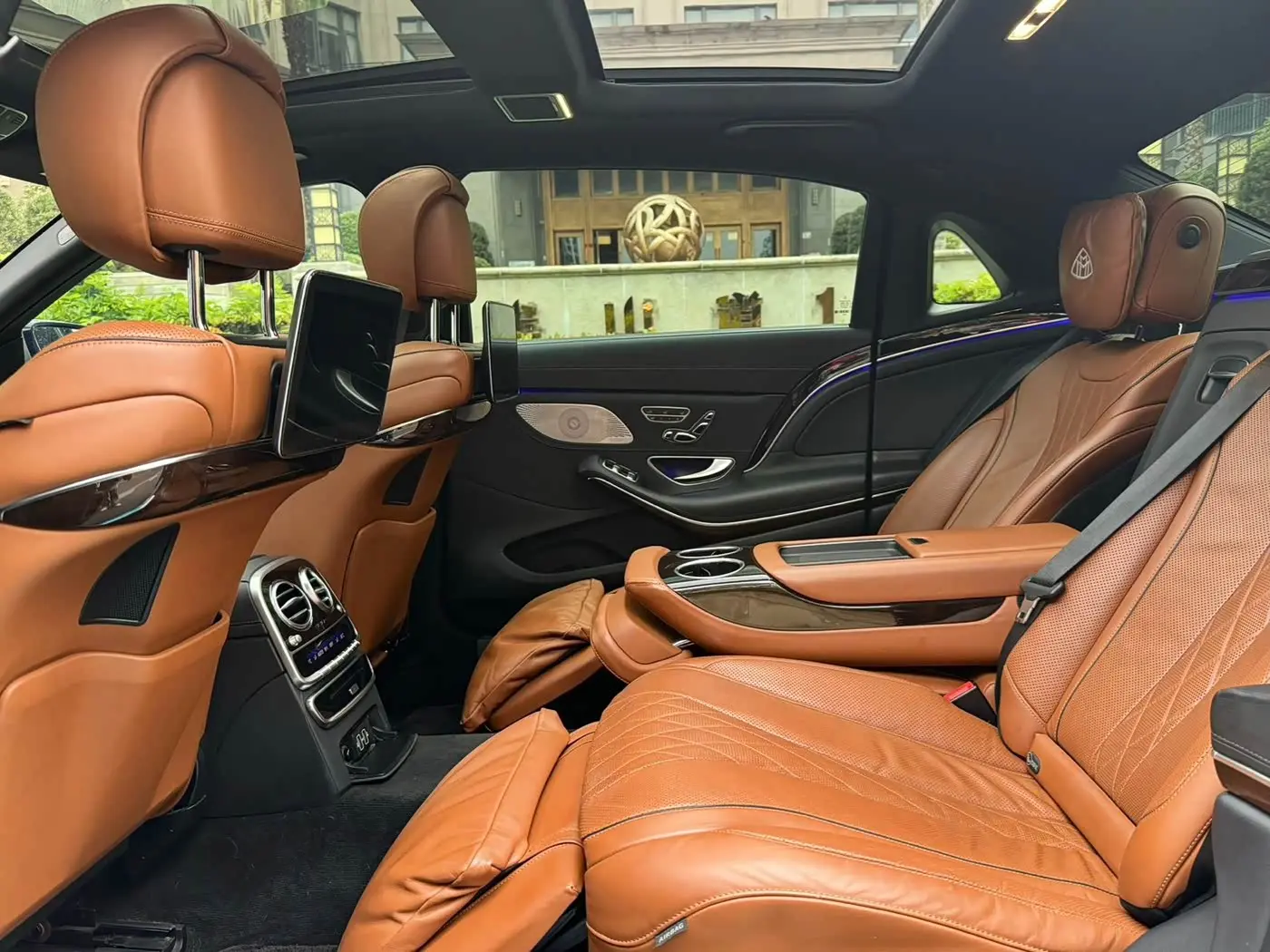 Mercedes-Benz Maybach S-Class 2020 — Photo 19/20