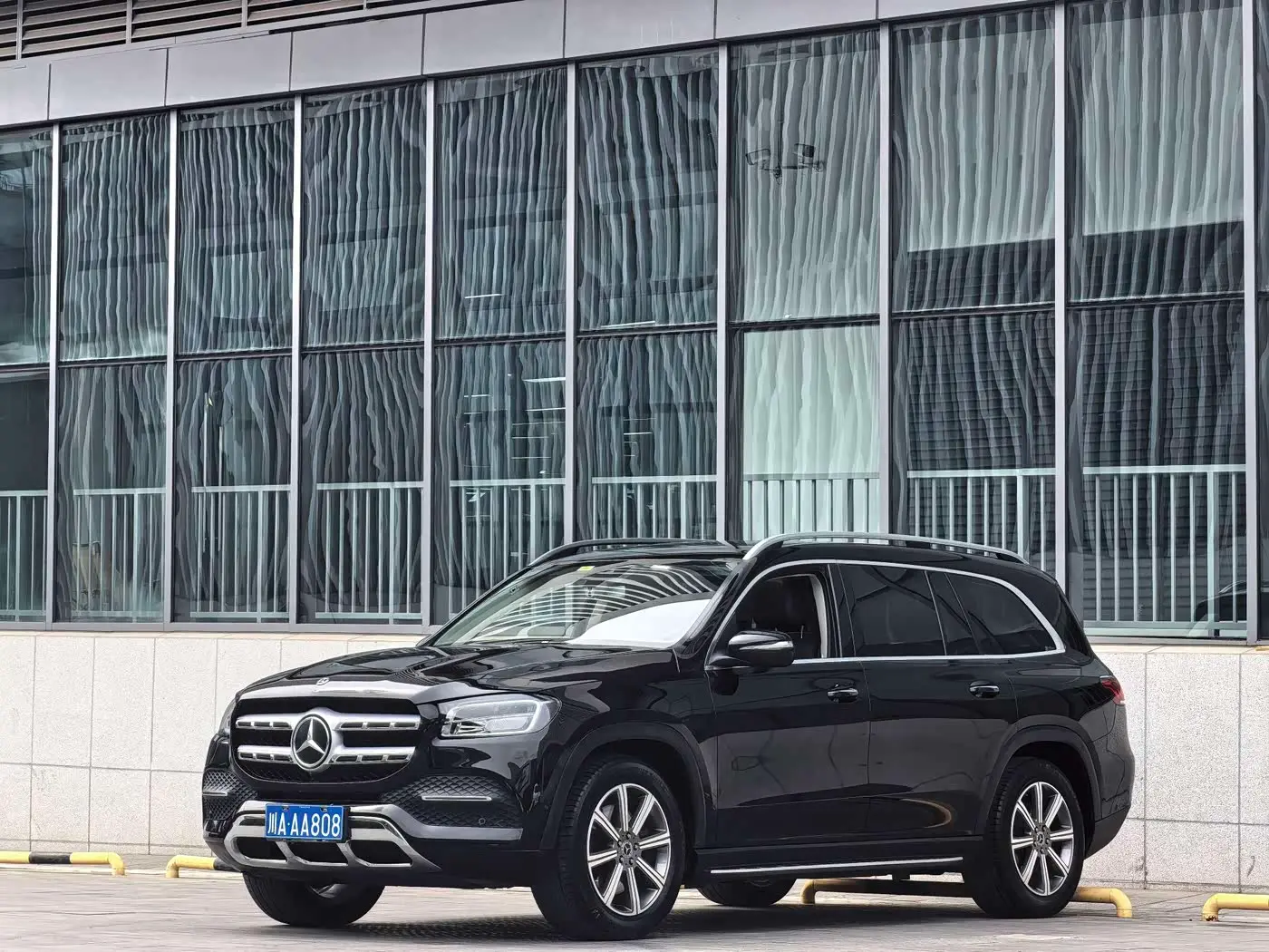 Mercedes-Benz GLS 2020 — Photo 3/20