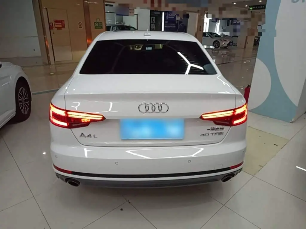 Audi A4L 2018 — Фото 6/20