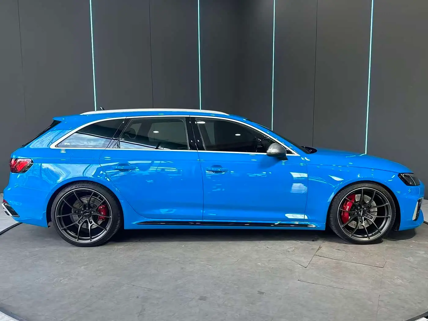 Audi RS 4 2021 — Şəkil 5/12