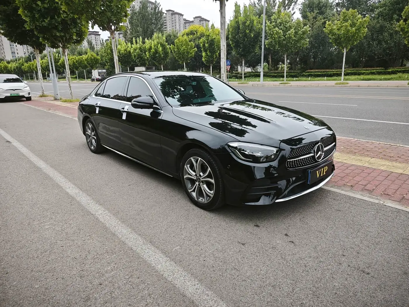 Mercedes-Benz E-Class 2021 — Photo 7/17