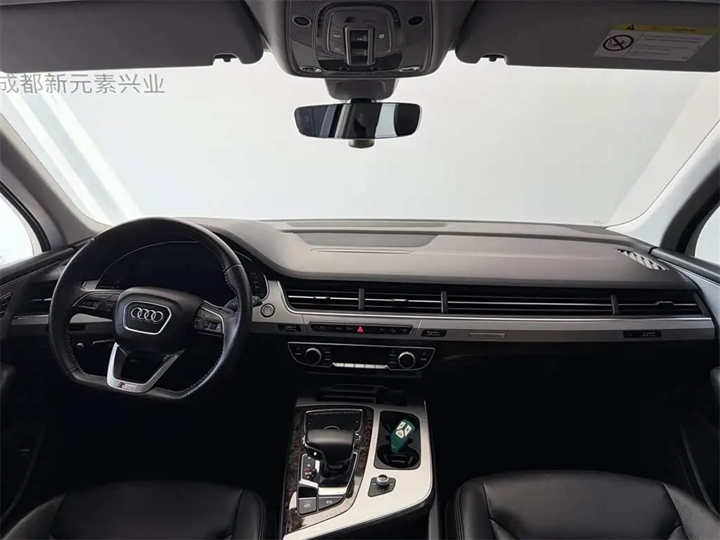 Audi Q7 2018 — Photo 6/13
