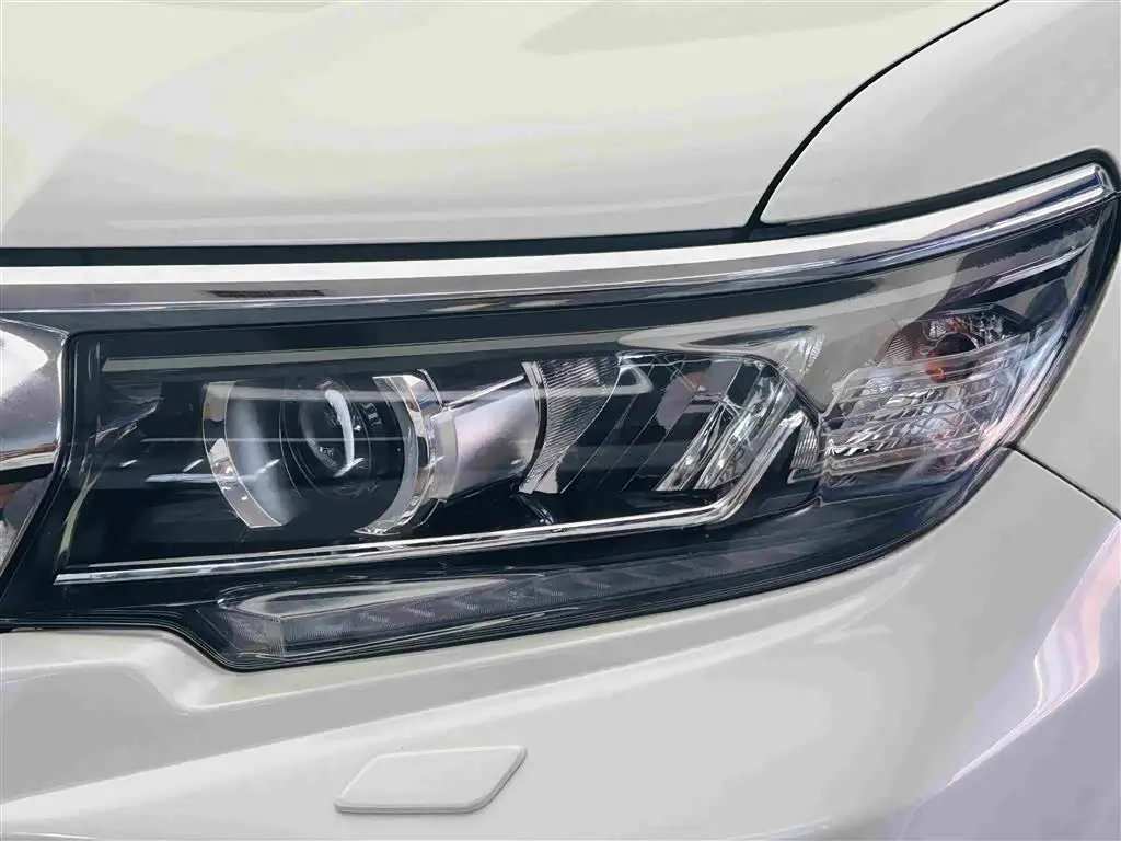 Toyota Prado 2020 — Photo 11/20