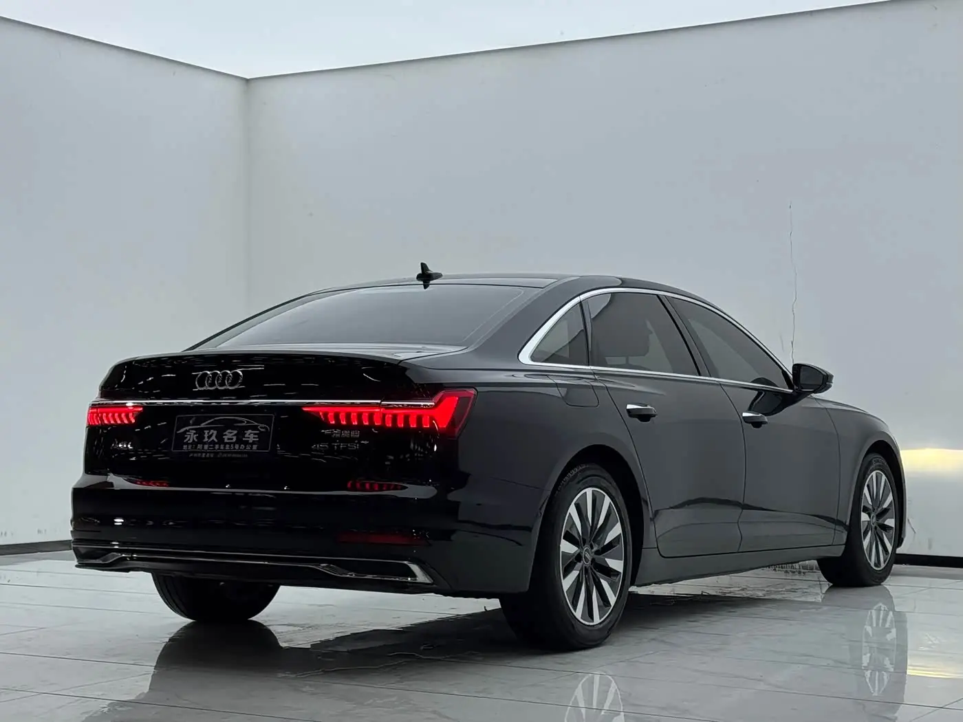 Audi A6L 2023 — Photo 4/17