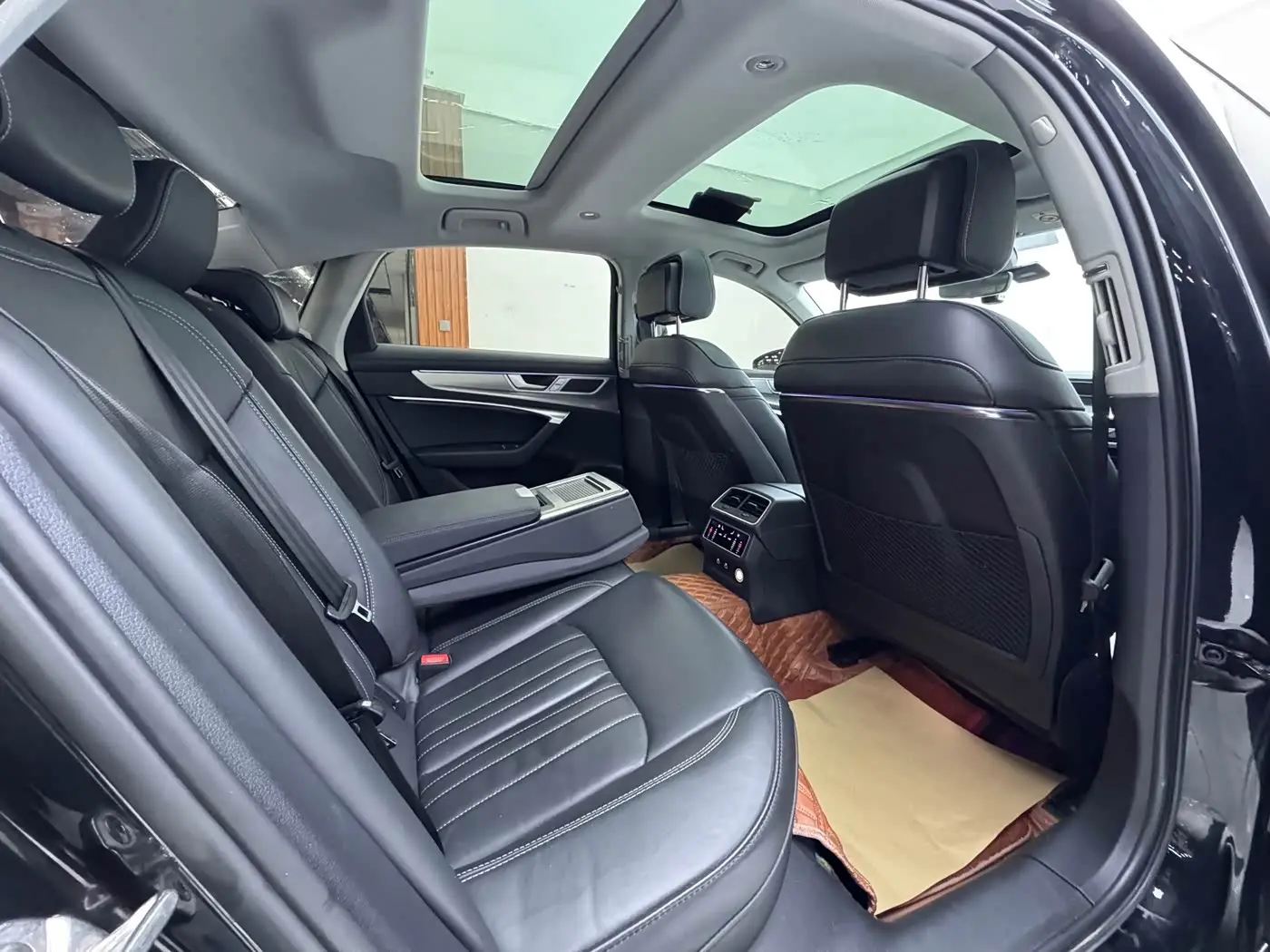 Audi A6L 2023 — Photo 17/17