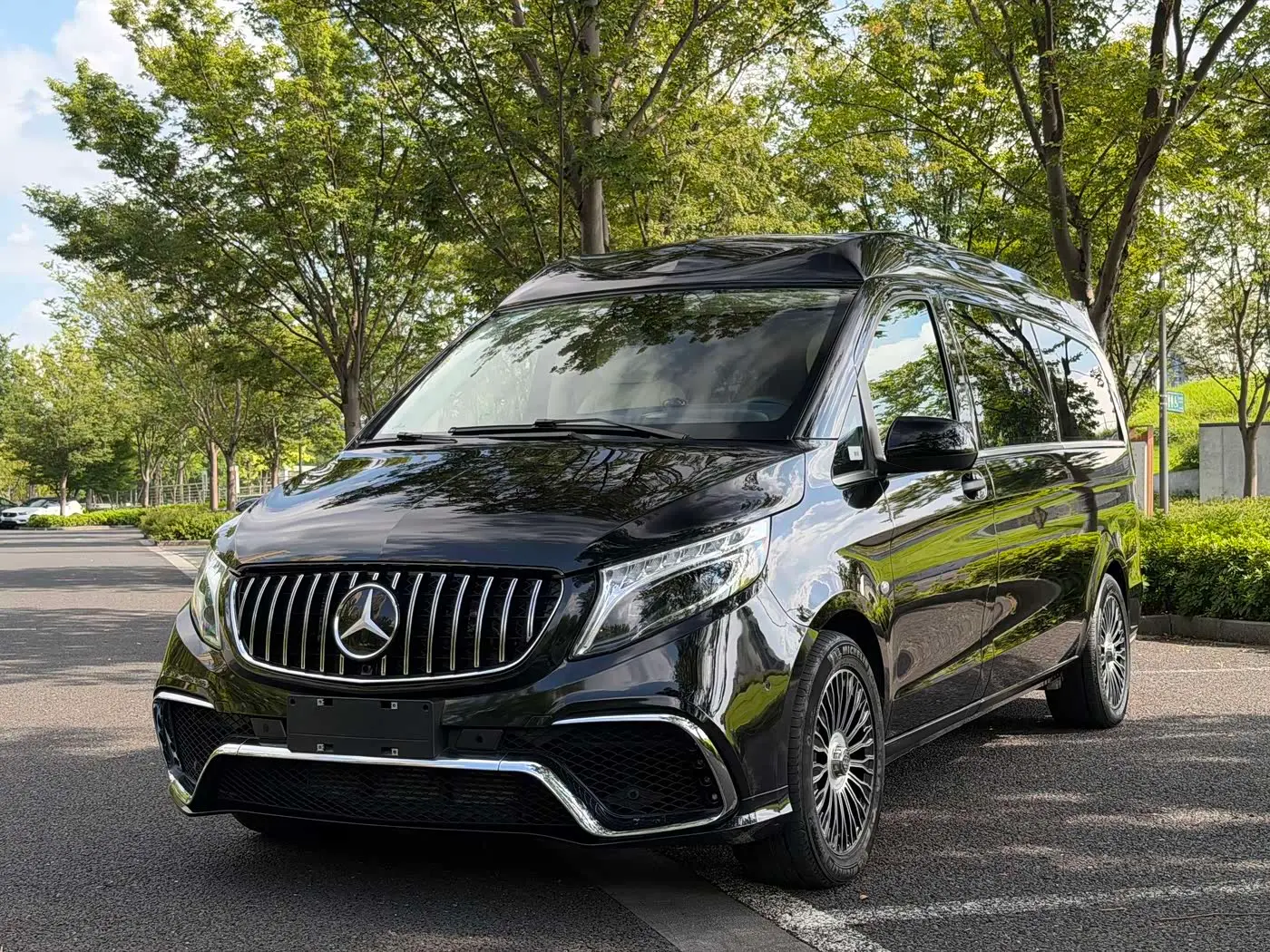 Mercedes-Benz Vito 2020 — Photo 1/17