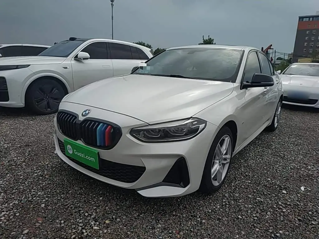 BMW 1 Series 2023 — Şəkil 1/20