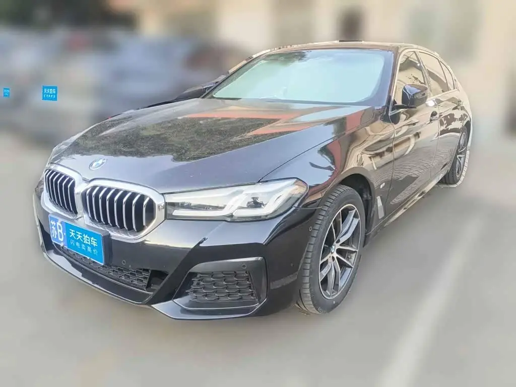 BMW 5 Series 2023 — Фото 1/13