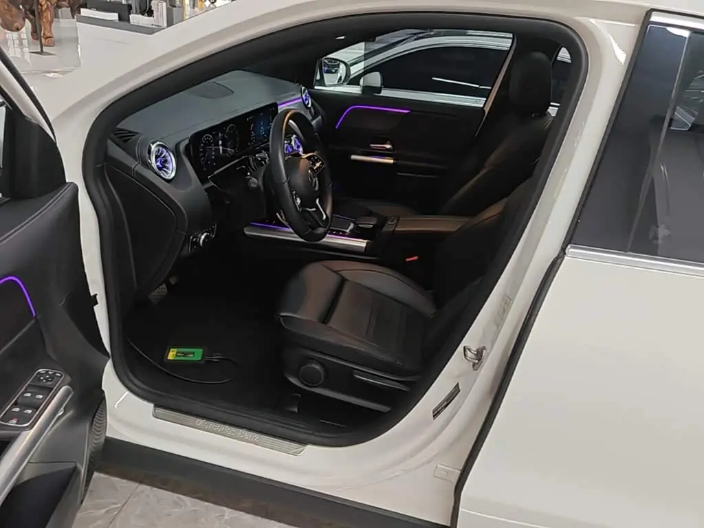 Mercedes-Benz GLA 2022 — Фото 15/20