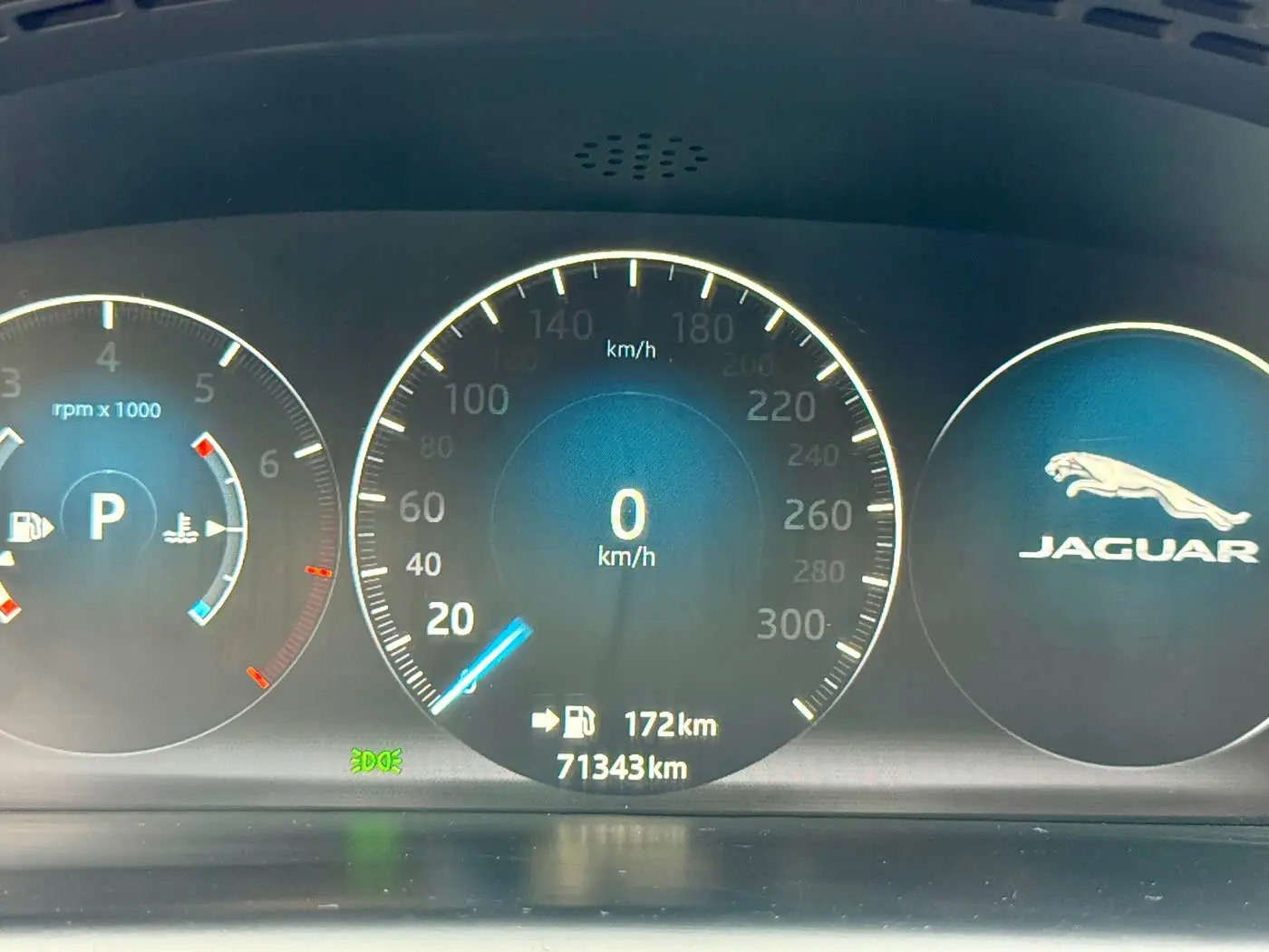 Jaguar XJ 2018 — Фото 8/17