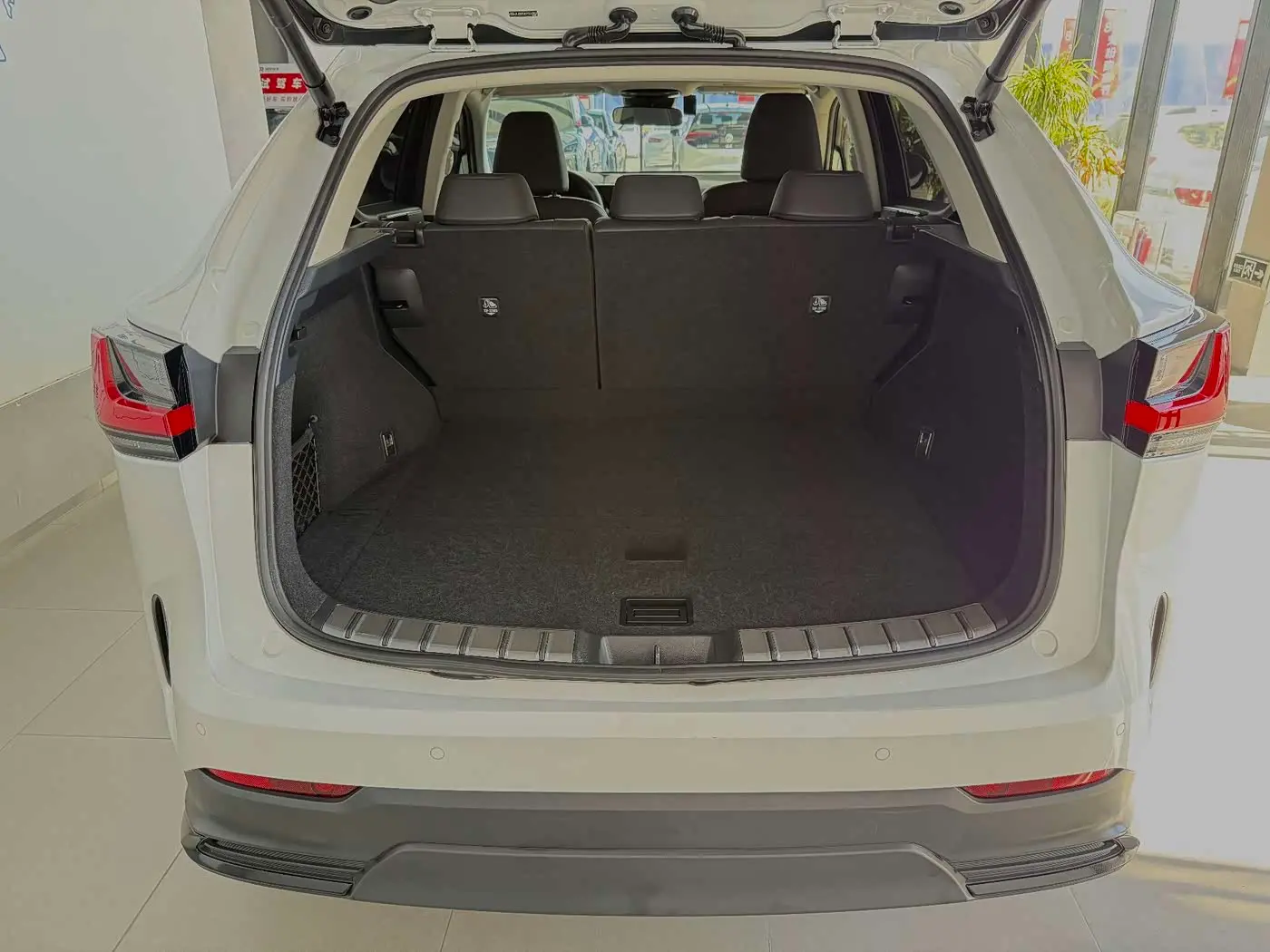 Lexus NX 2024 — Photo 15/16