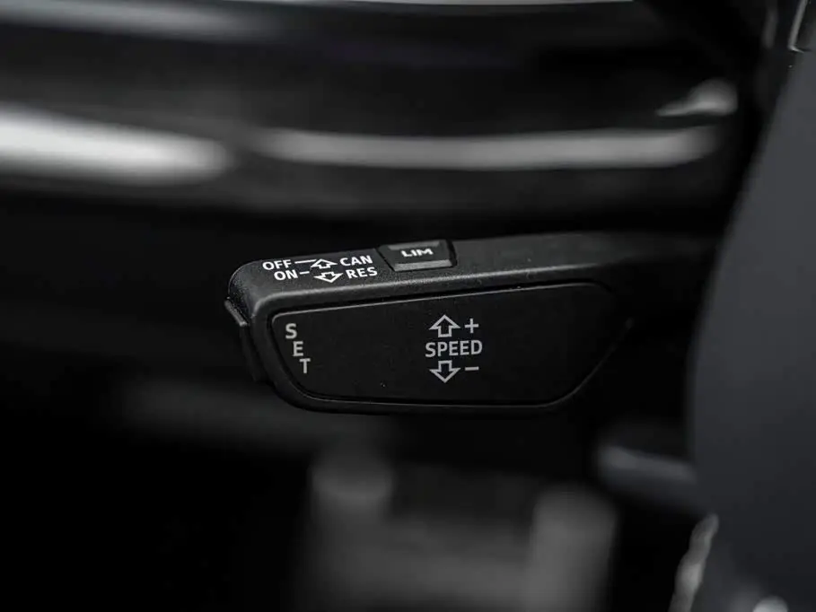 Audi Q8 2020 — Photo 12/20