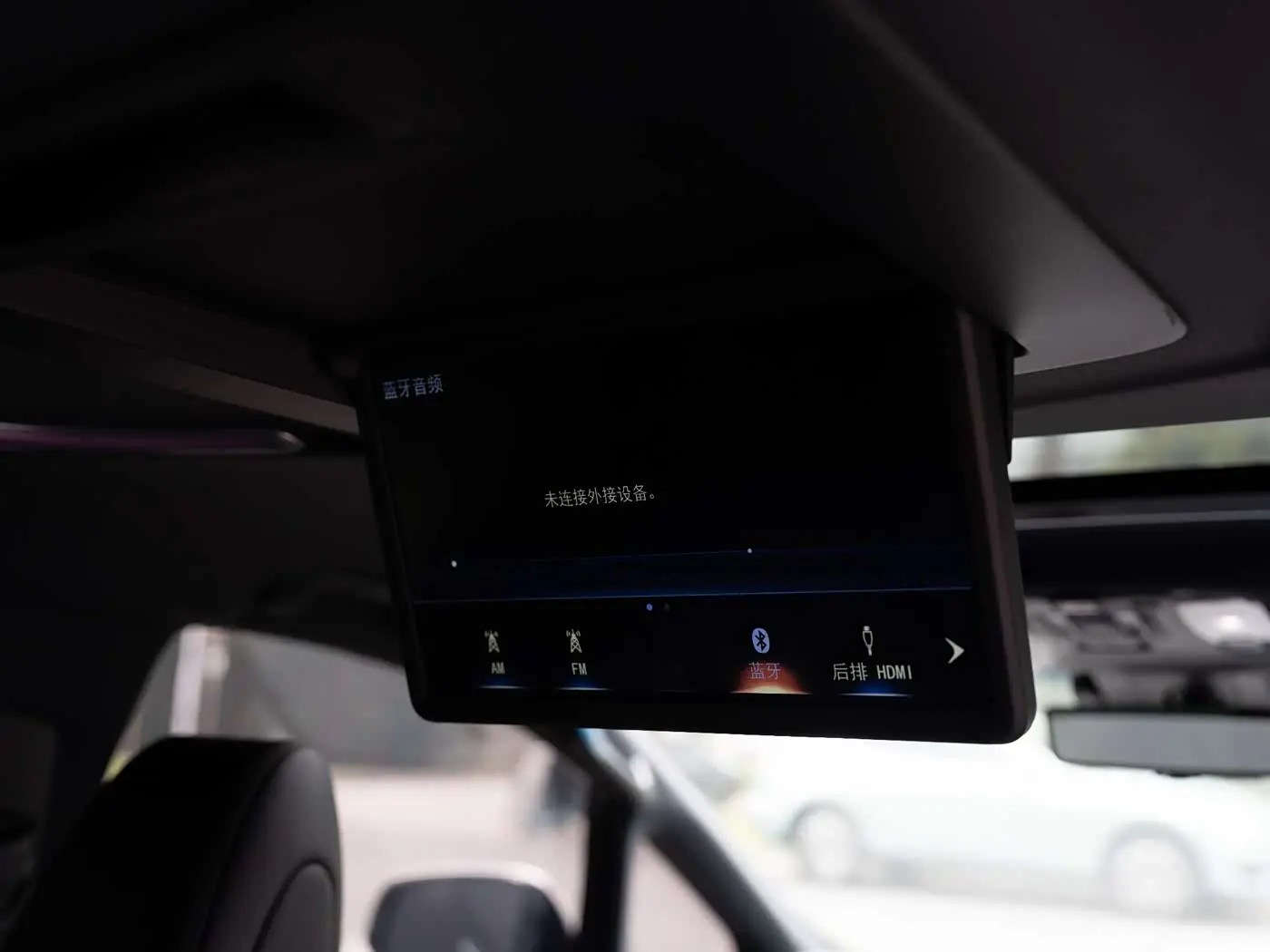 Lexus LM 2022 — Photo 15/18