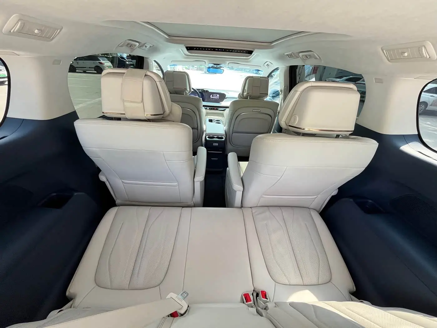 Buick GL8 New Energy 2024 — Şəkil 12/20