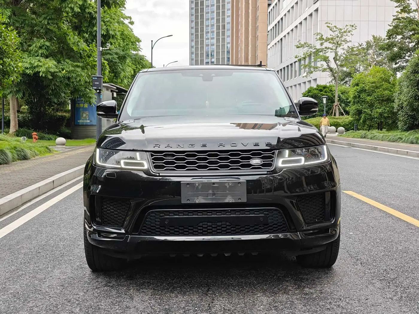 Land Rover Range Rover Sport 2022 — Photo 2/18