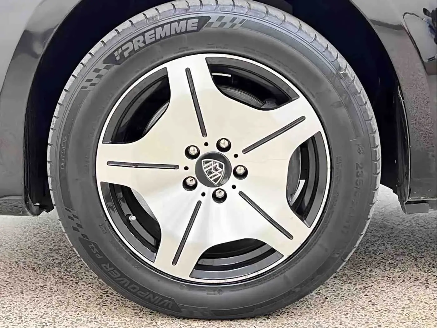 Mercedes-Benz Vito 2024 — Photo 5/20