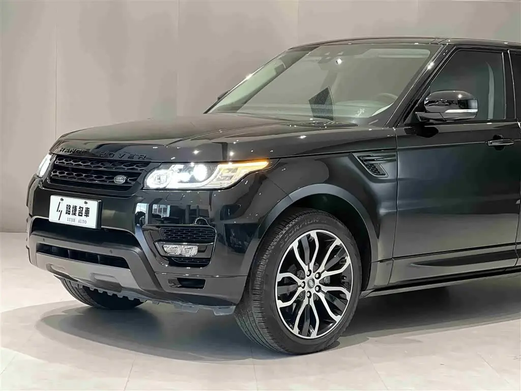 Land Rover Range Rover Sport 2017 — Photo 3/20