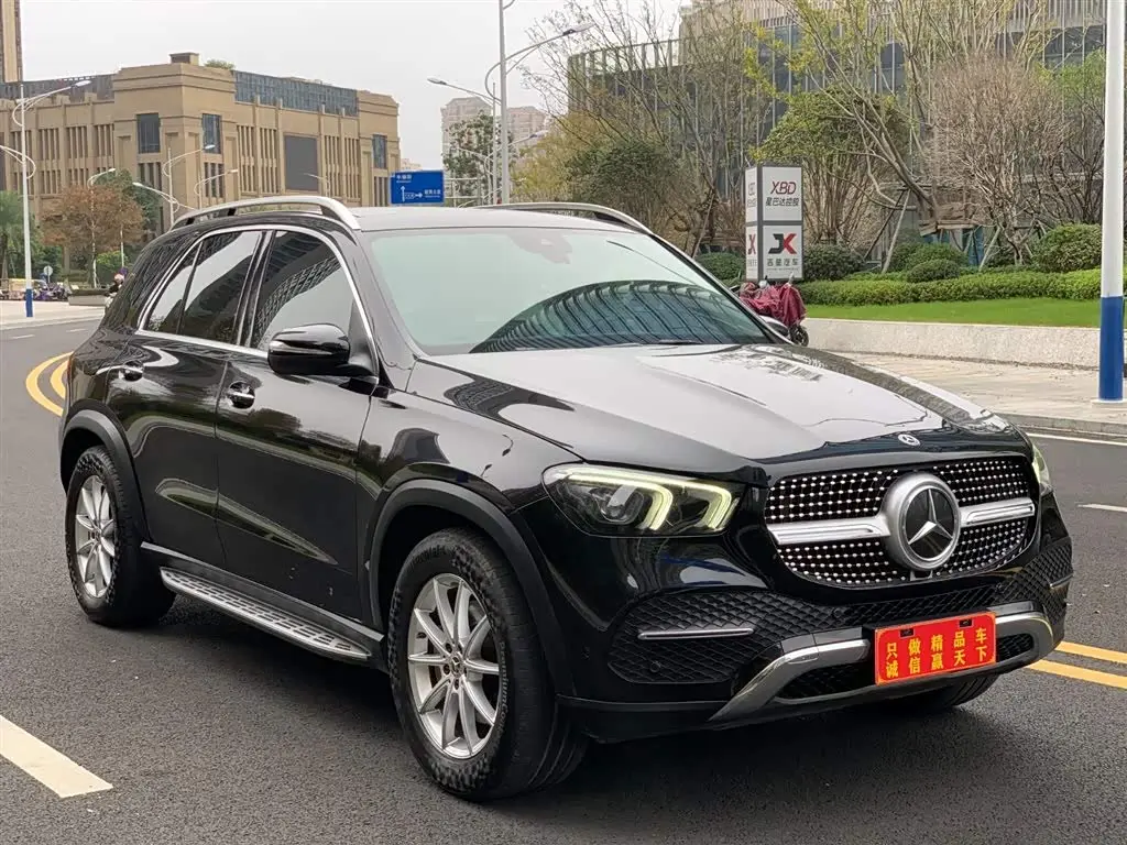 Mercedes-Benz GLE 2021 — Photo 3/20