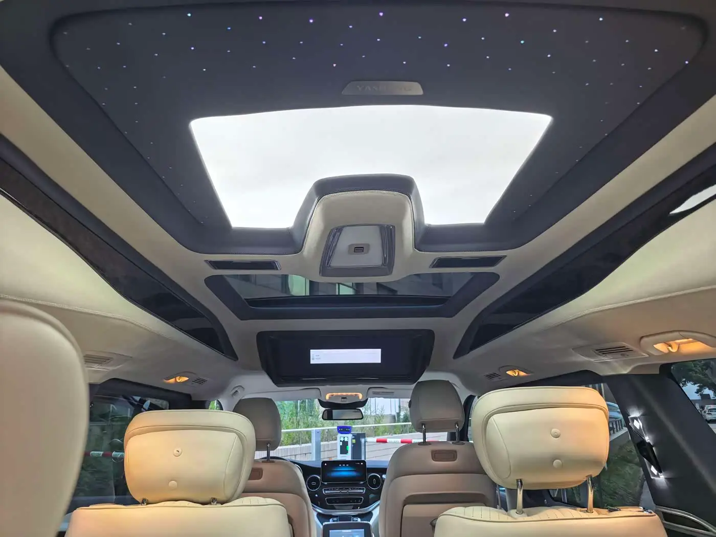 Mercedes-Benz V-Class 2022 — Şəkil 12/20