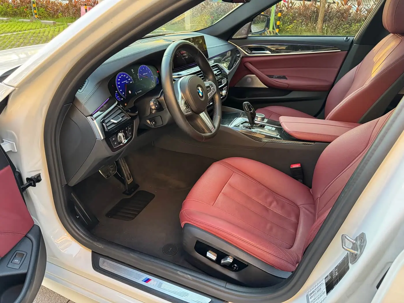BMW 5 Series 2019 — Photo 5/16