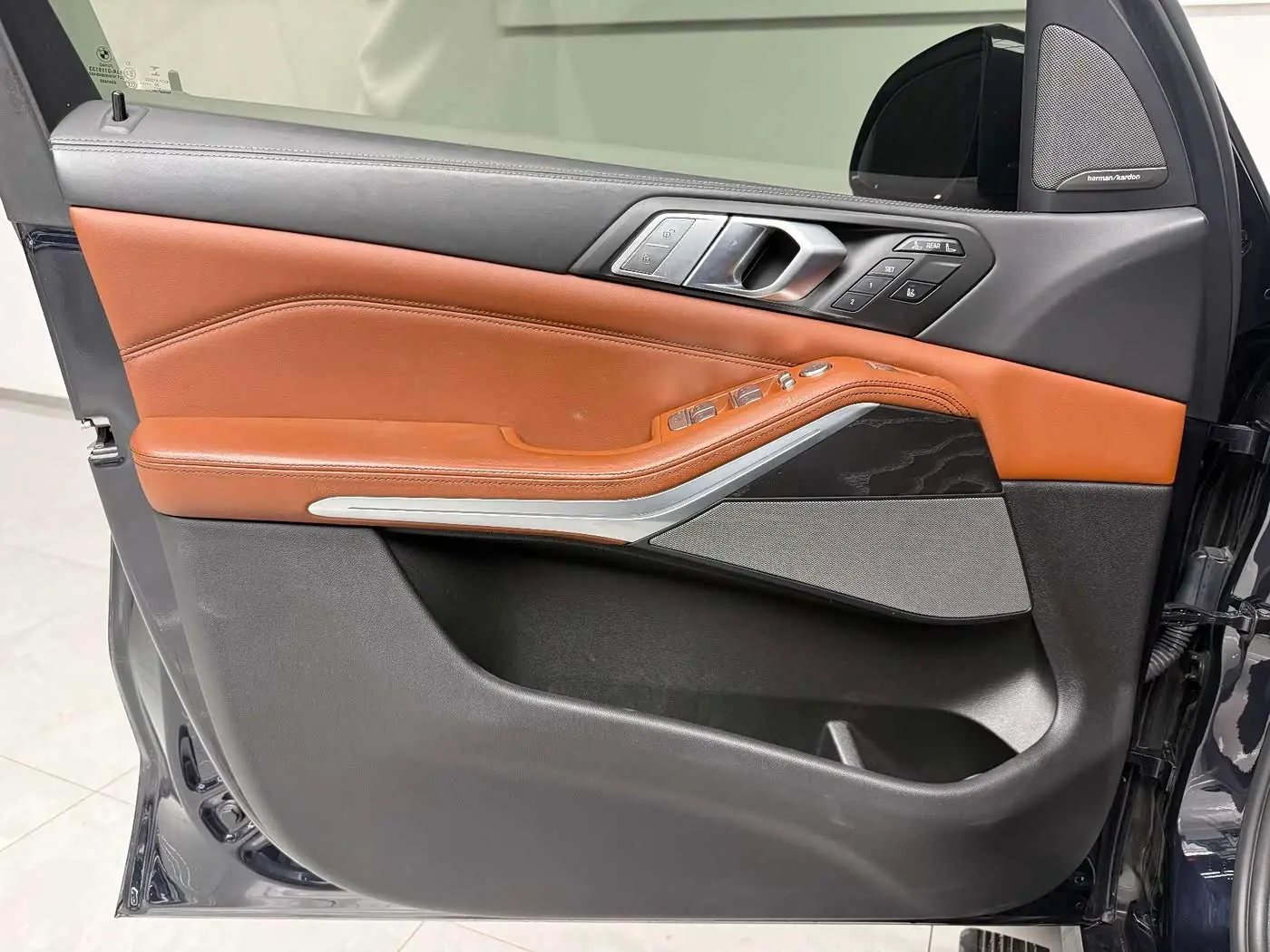 BMW X7 2021 — Photo 14/18