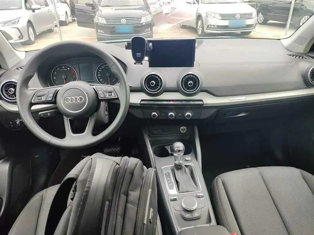 Audi Q2L 2021 — Photo 10/20