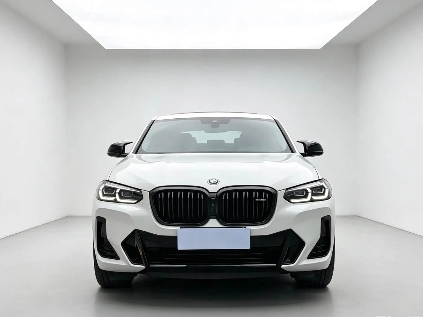BMW X4 M40i 2023 — Photo 2/13
