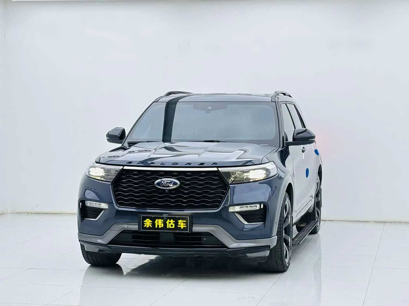 Ford Explorer 2021 — Photo 1/19
