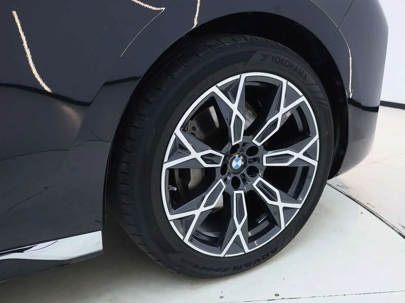 BMW 7 Series 2024 — Photo 7/15