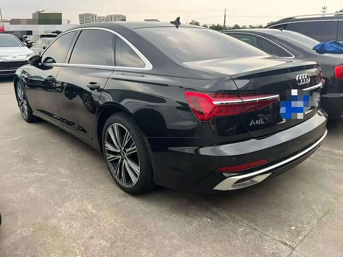 Audi A6L 2025 — Photo 8/10