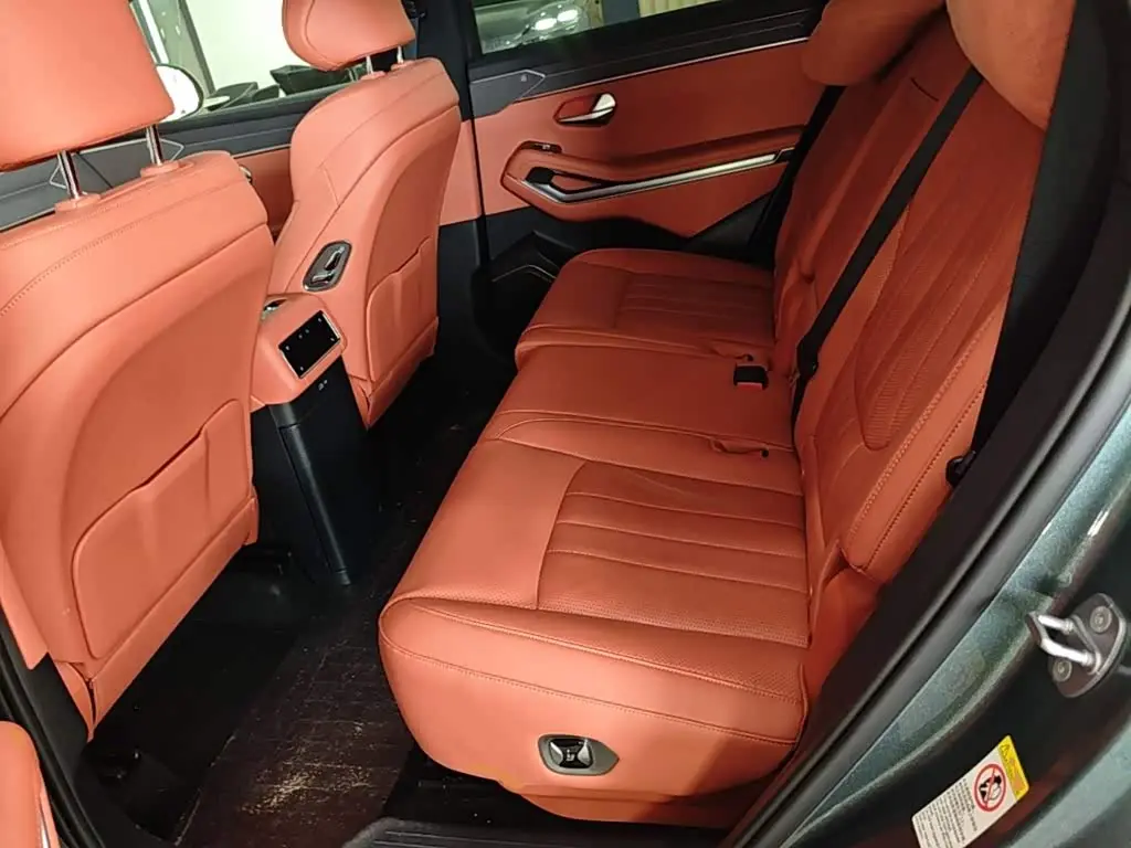 BYD Tang L 2025 — Photo 17/20