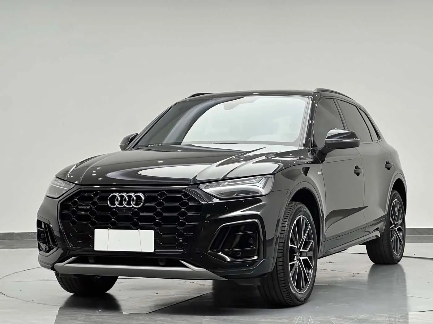 Audi Q5L, 2024