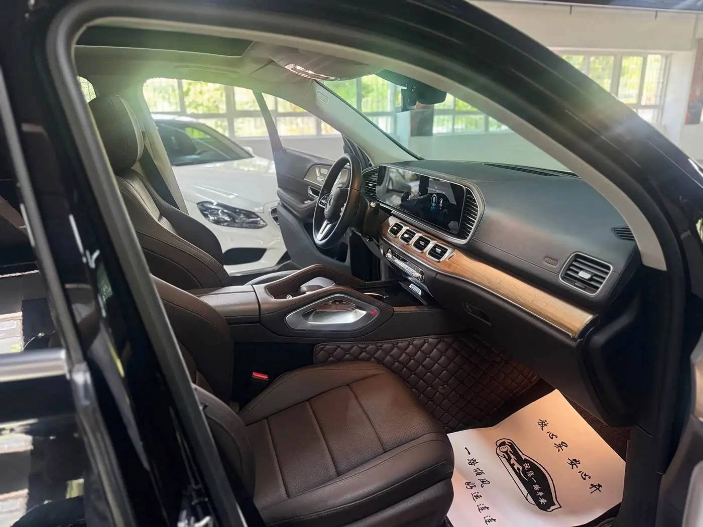 Mercedes-Benz GLE New Energy 2021 — Photo 11/11