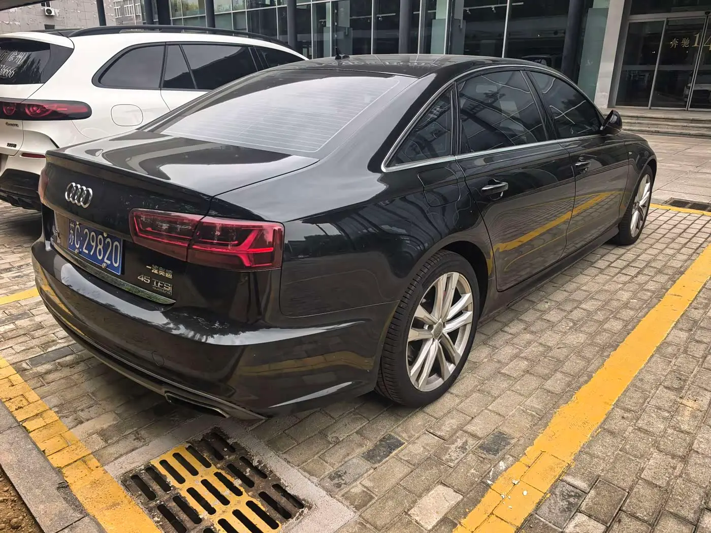 Audi A6L 2018 — Şəkil 6/9