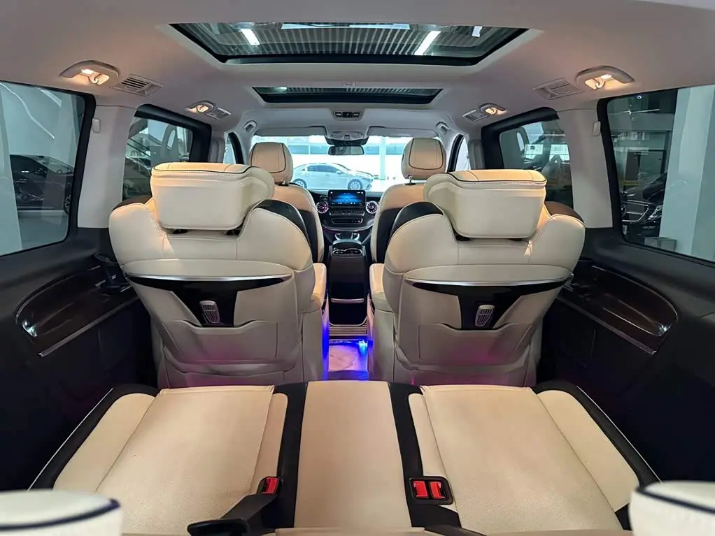 Mercedes-Benz V-Class 2022 — Photo 20/20
