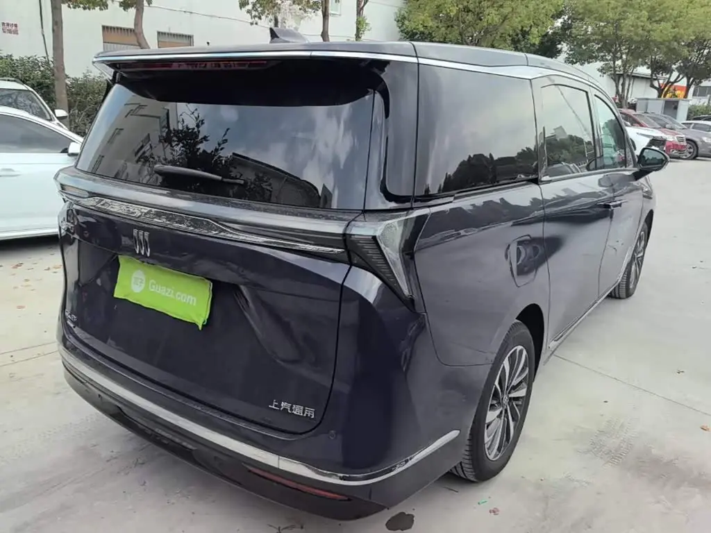 Buick GL8 New Energy 2025 — Photo 7/20
