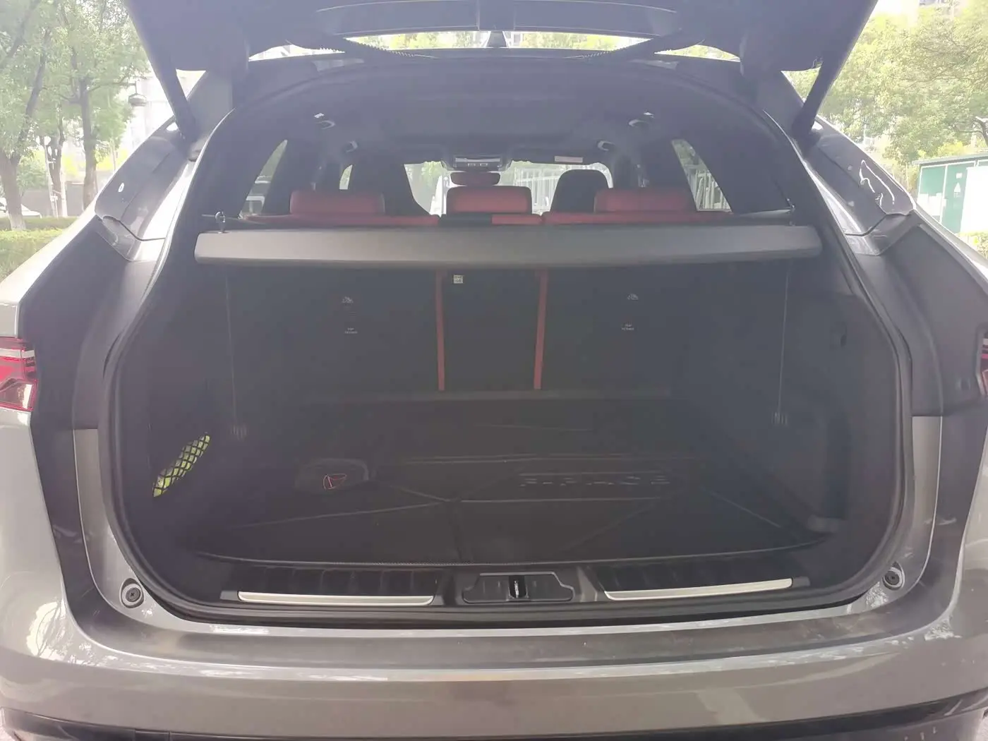 Jaguar F-PACE 2024 — Photo 11/20