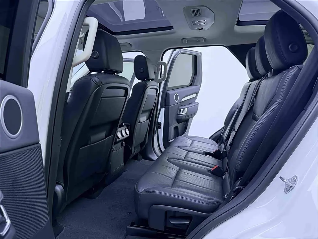 Land Rover Discovery 2020 — Фото 9/20