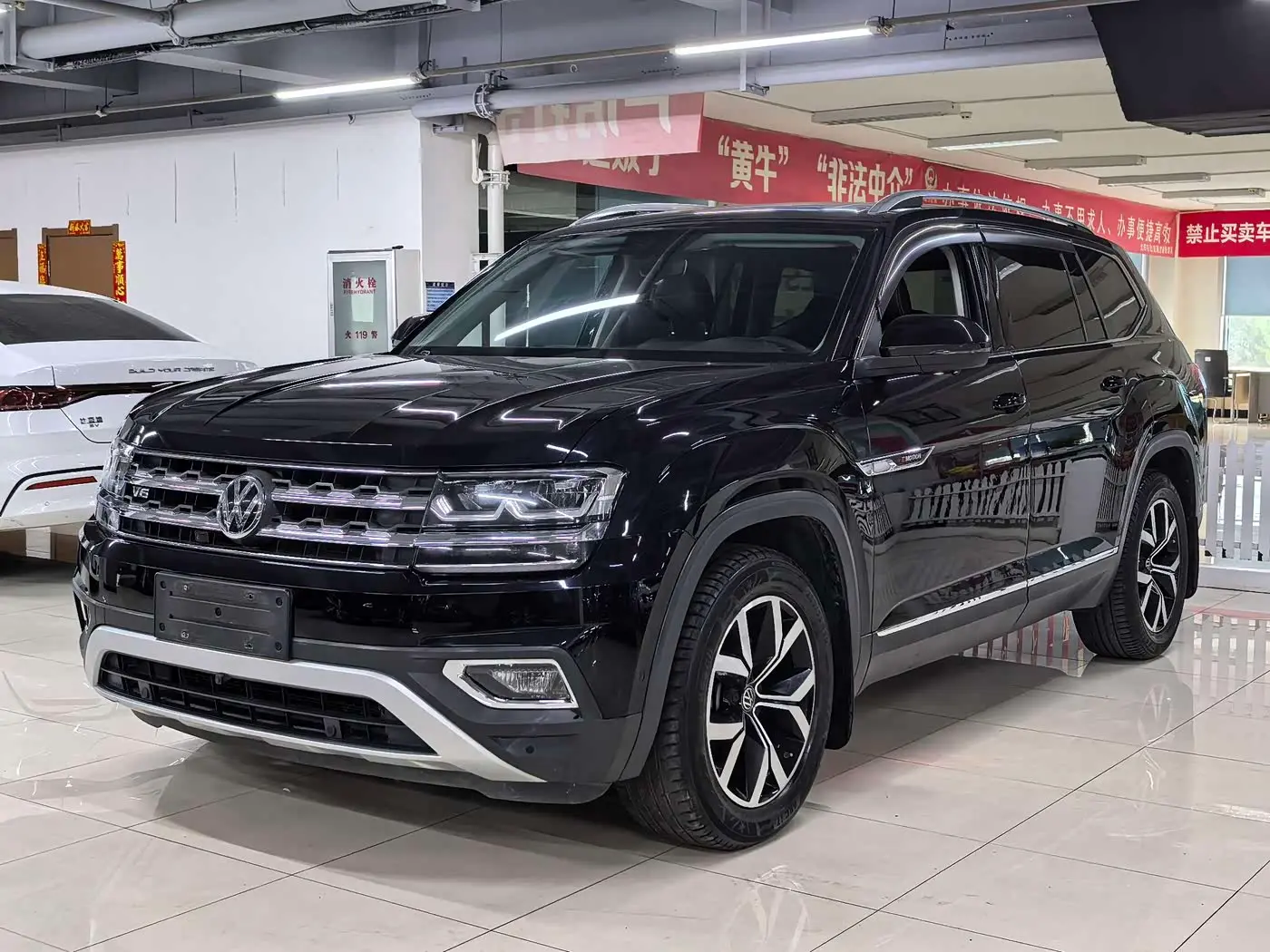 Volkswagen Teramont 2018 — Photo 1/20