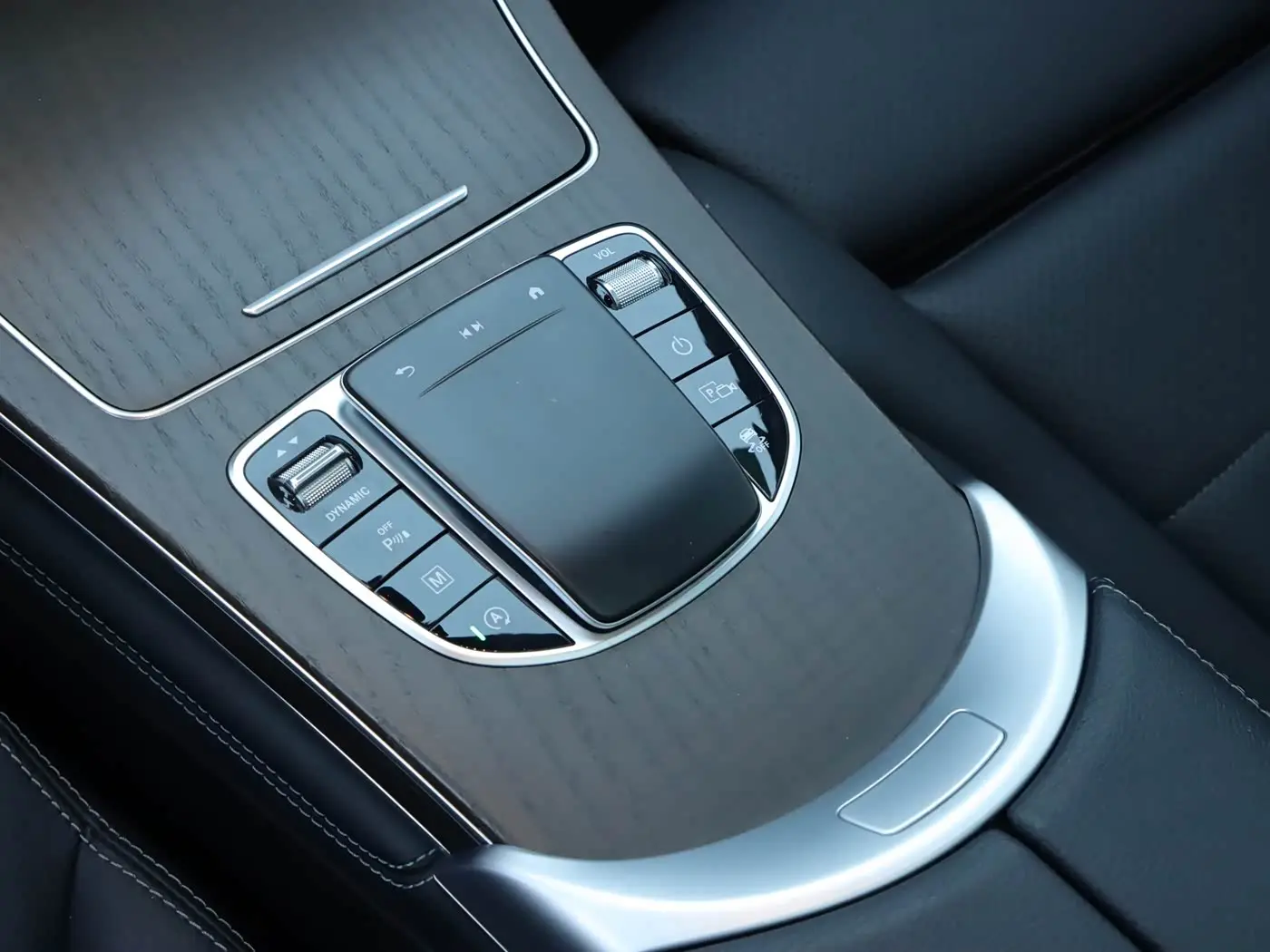 Mercedes-Benz GLC 2021 — Photo 19/20