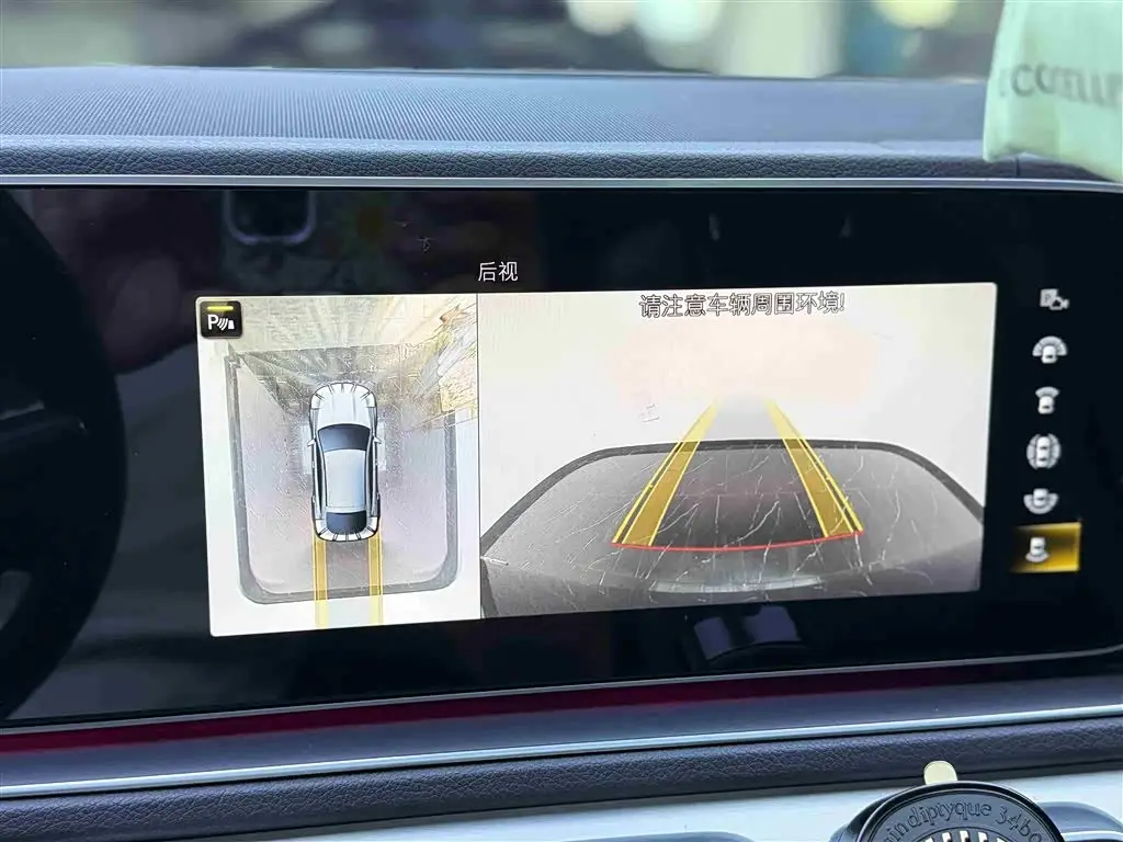 Mercedes-Benz GLE 2021 — Photo 8/20