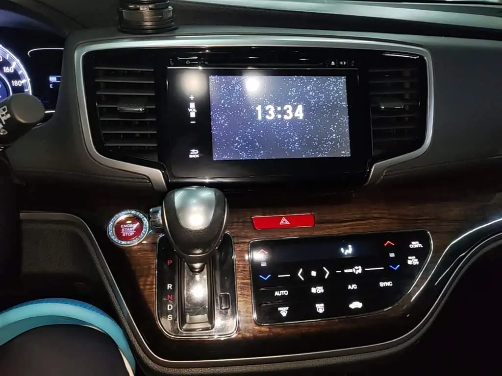Honda Odyssey 2018 — Photo 13/20
