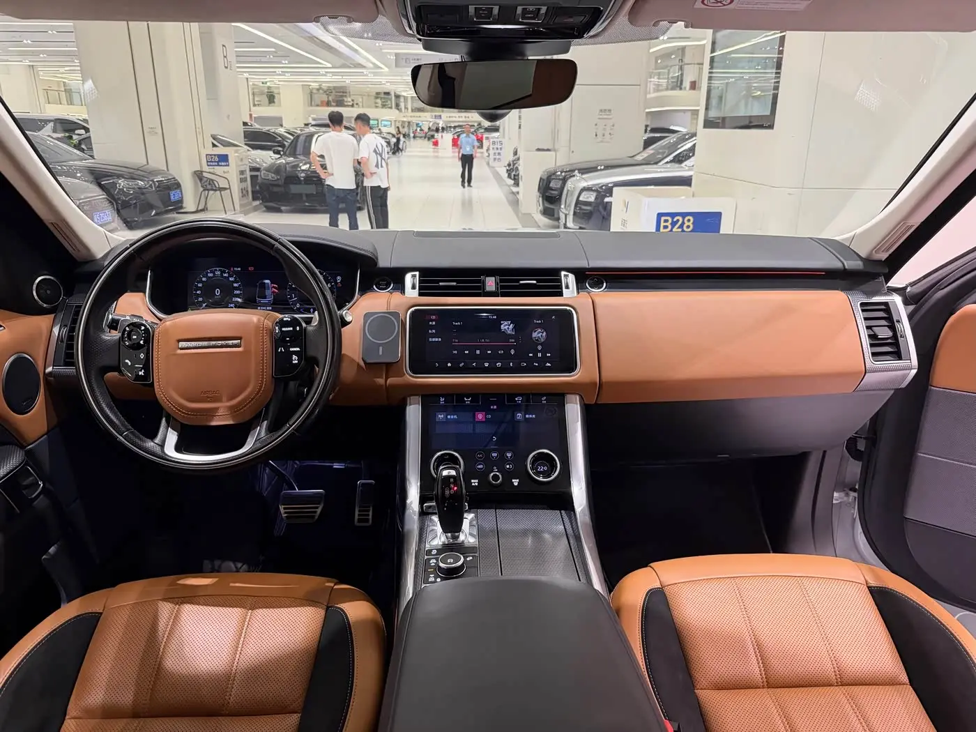 Land Rover Range Rover Sport 2018 — Photo 8/15