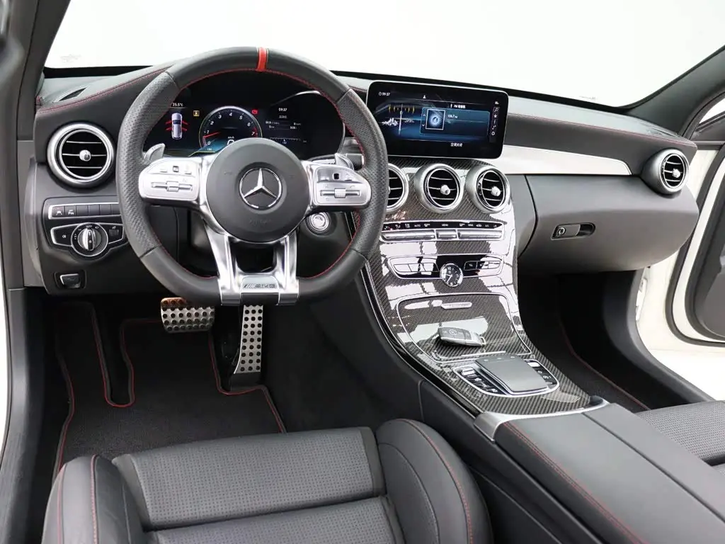 Mercedes-Benz C-Class AMG 2020 — Photo 8/20