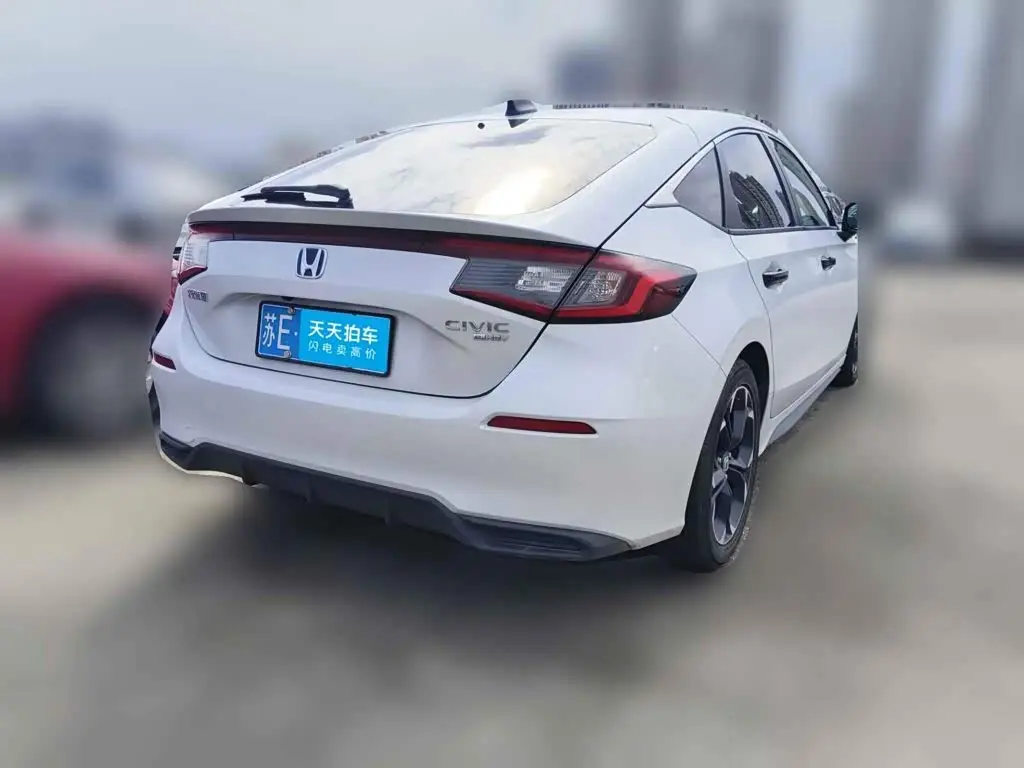 Honda Civic 2024 — Şəkil 2/13