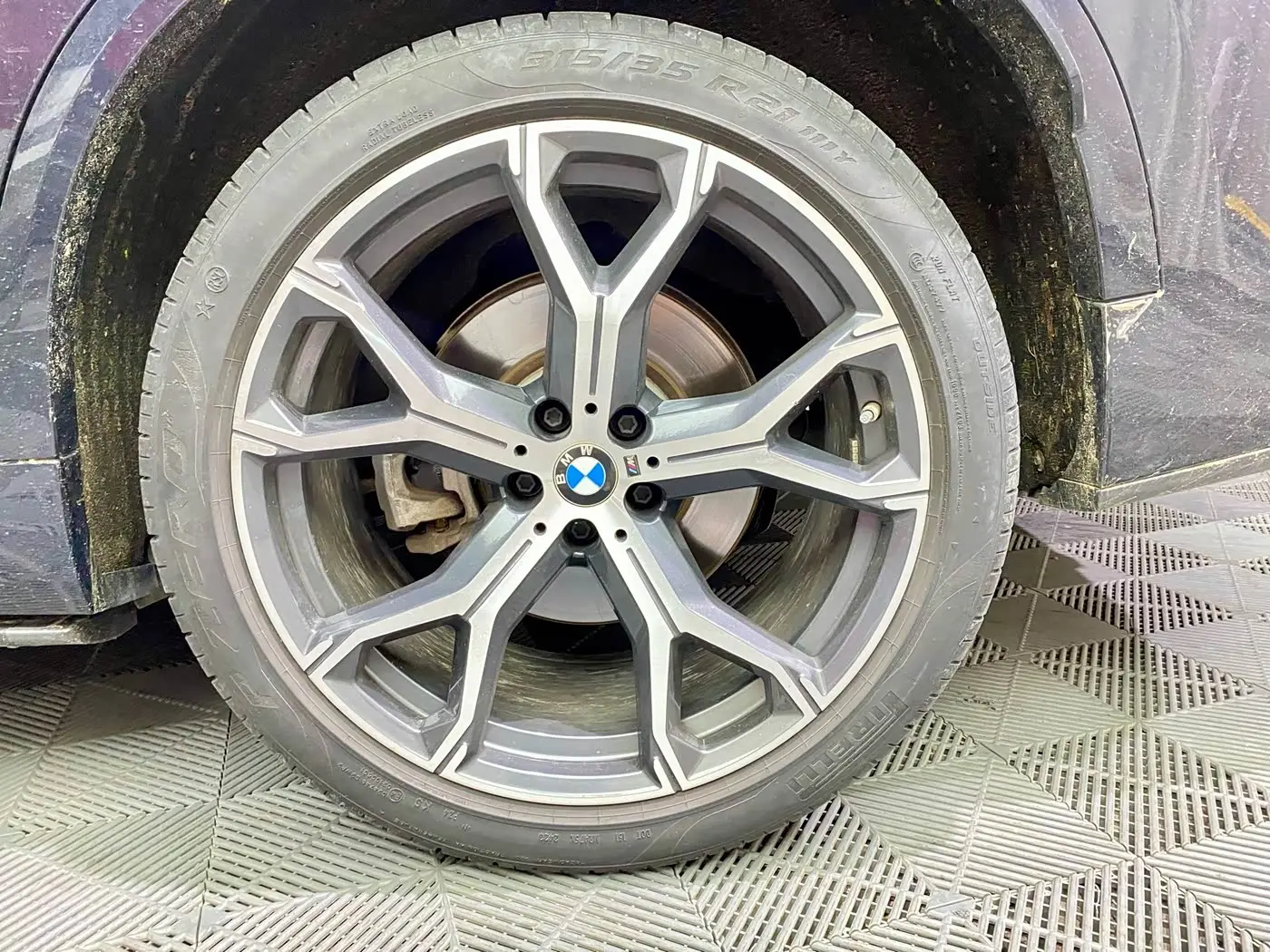 BMW X5 2023 — Photo 16/17