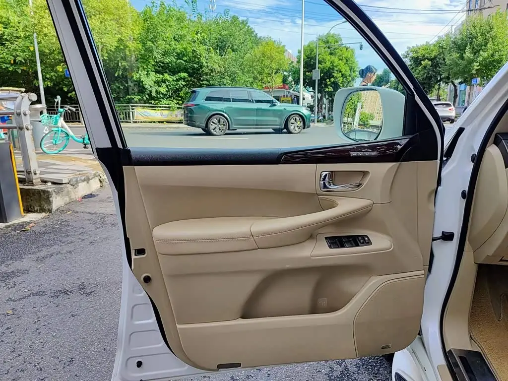 Lexus LX 2009 — Şəkil 6/11