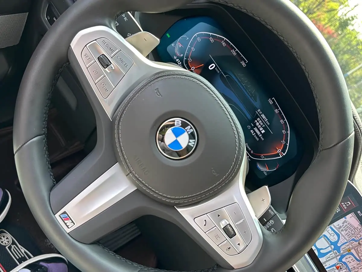 BMW X5 2022 — Photo 8/16