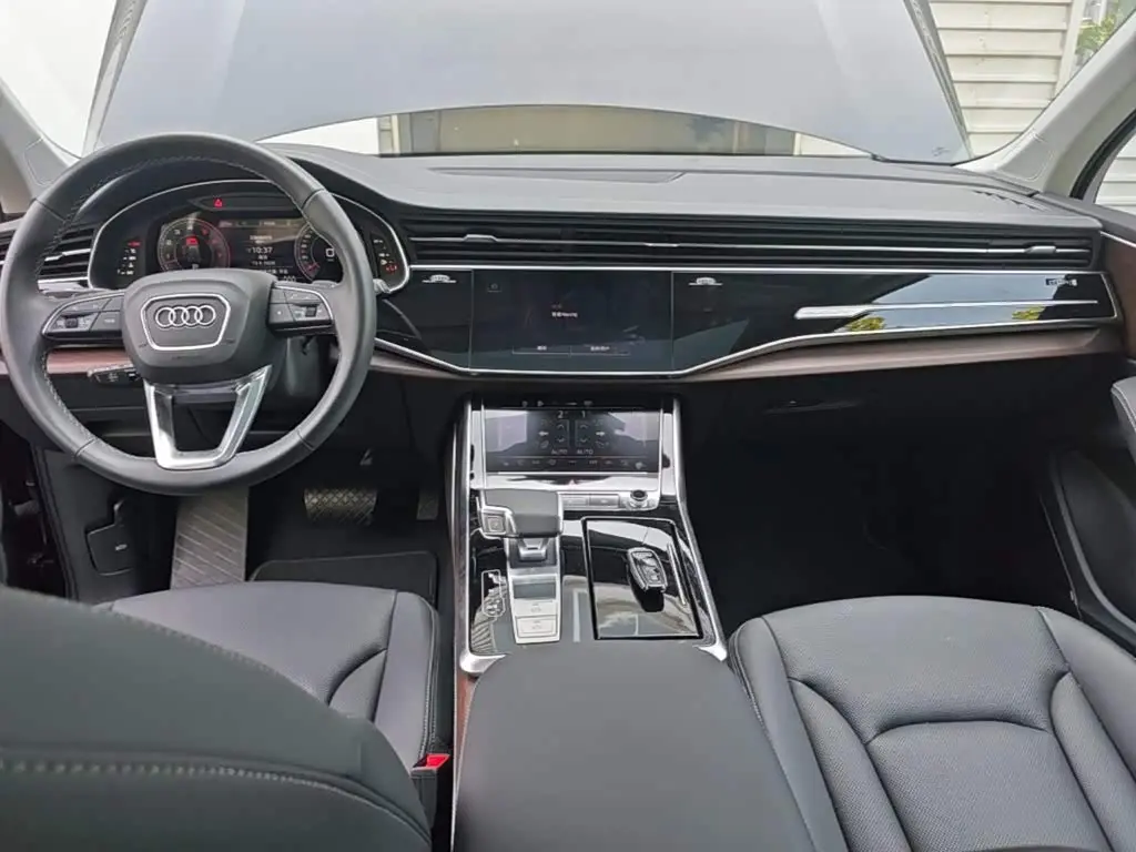 Audi Q7 2025 — Photo 10/20